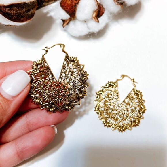 Floral print hoop earrings N139 - Picture 4 of 5